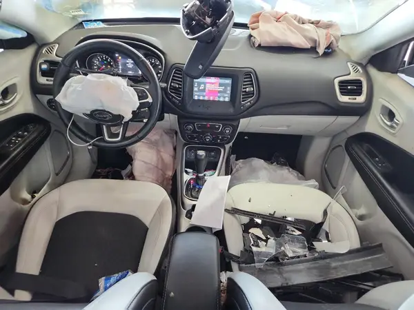 3C4NJCBB4KT730650 2019 JEEP COMPASS - Image 8