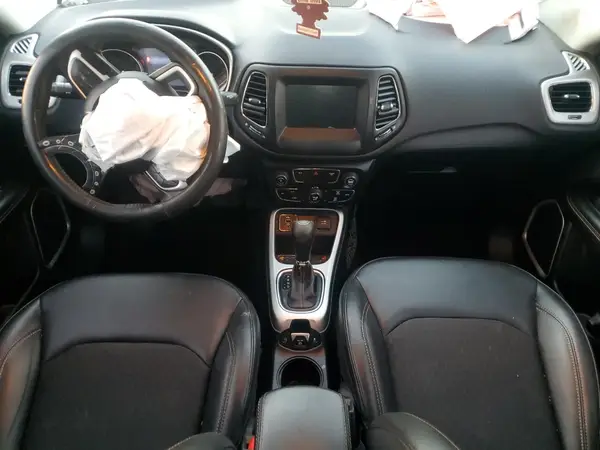 3C4NJCBB4KT755855 2019 JEEP COMPASS - Image 8
