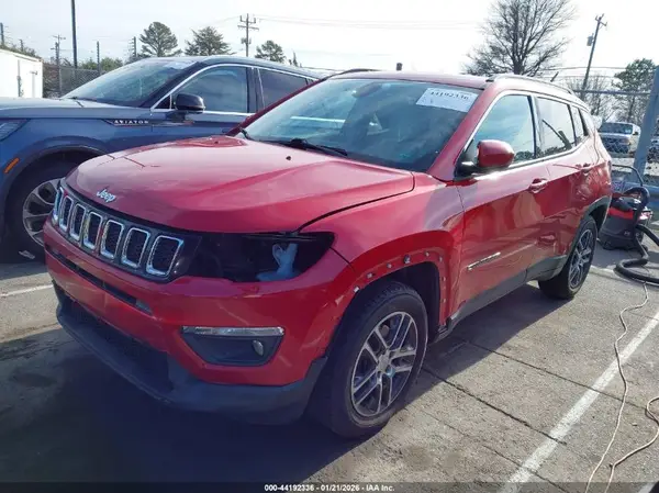 3C4NJCBB4KT769741 2019 JEEP COMPASS - Image 2