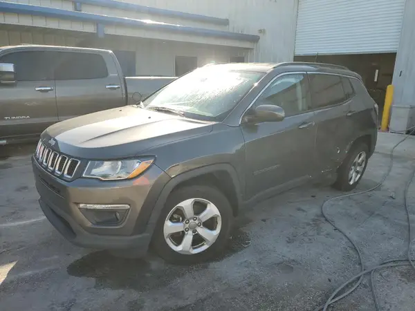 3C4NJCBB4KT789164 2019 JEEP COMPASS - Image 1