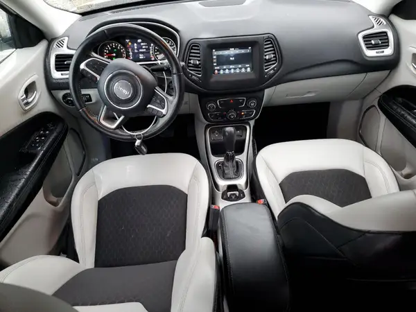 3C4NJCBB4KT832451 2019 JEEP COMPASS - Image 8