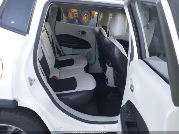 3C4NJCBB4KT832871 2019 JEEP COMPASS - Image 8