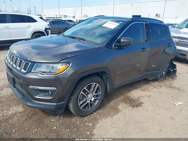 3C4NJCBB4LT229906 2020 JEEP COMPASS - Image 2
