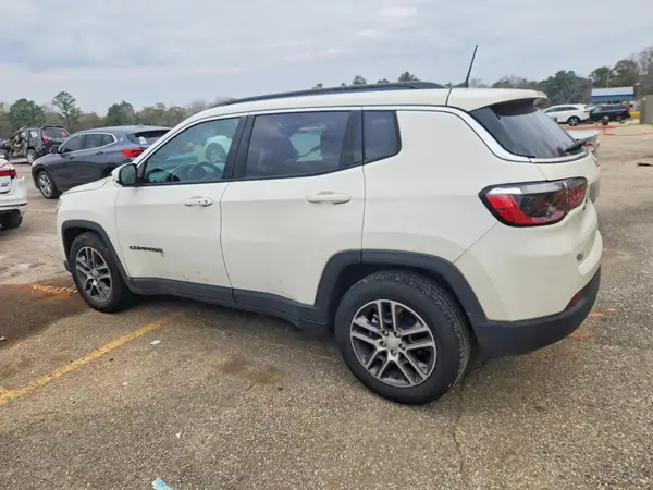 3C4NJCBB4LT256846 2020 JEEP COMPASS - Image 2