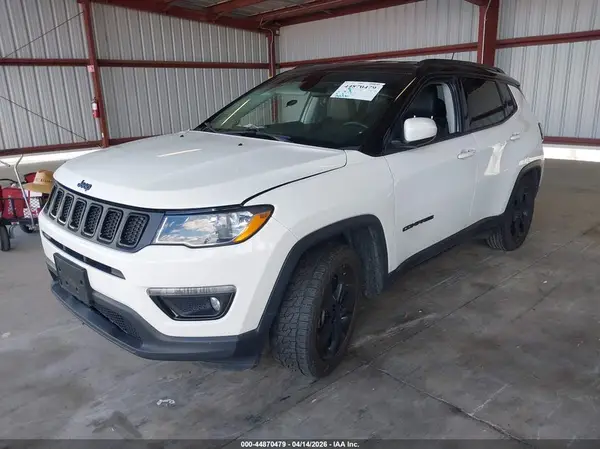 3C4NJCBB4LT257589 2020 JEEP COMPASS - Image 2