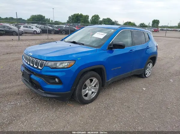 3C4NJCBB4NT112832 2022 JEEP COMPASS - Image 2