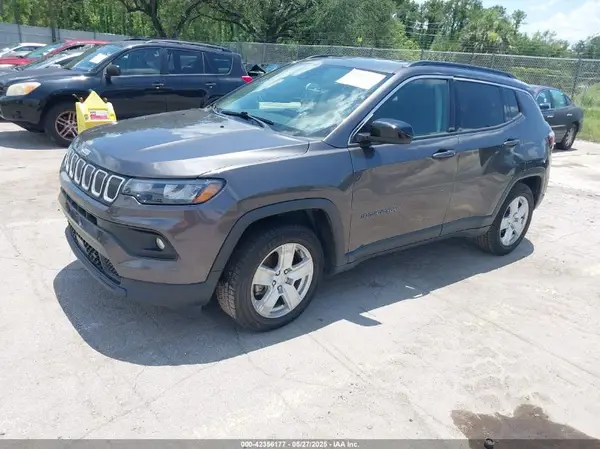 3C4NJCBB4NT137245 2022 JEEP COMPASS - Image 2