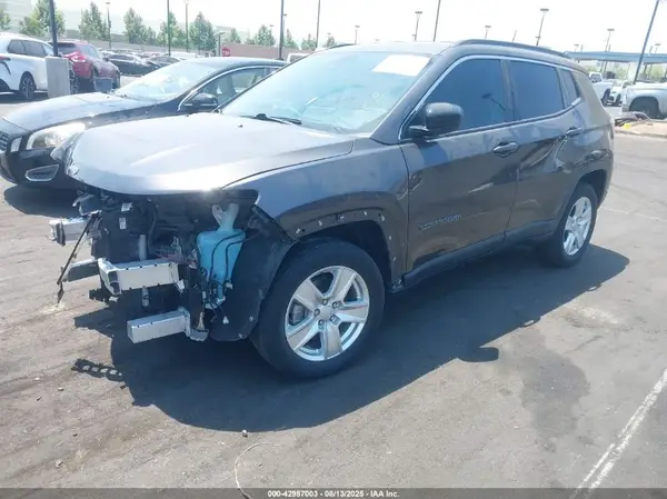 3C4NJCBB4NT138248 2022 JEEP COMPASS - Image 2