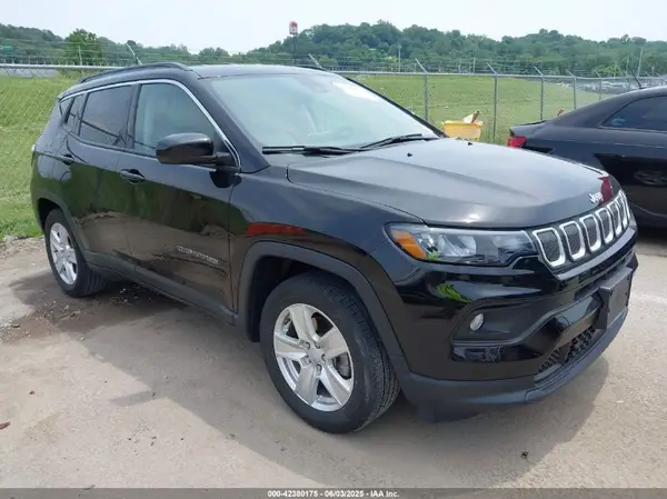 3C4NJCBB4NT139111 2022 JEEP COMPASS - Image 1