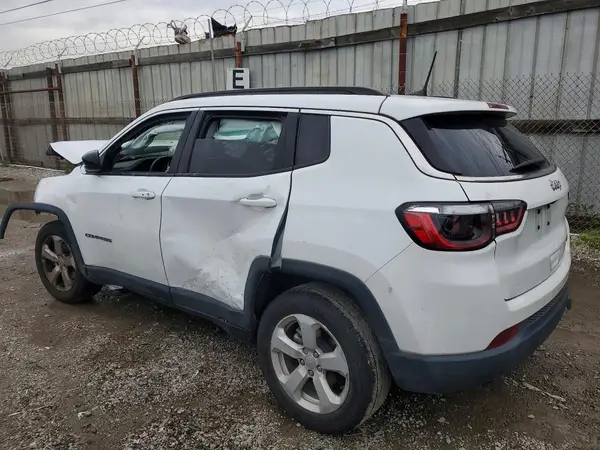 3C4NJCBB4NT177874 2022 JEEP COMPASS - Image 2