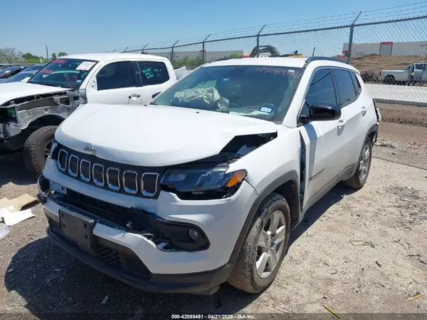 3C4NJCBB4NT210839 2022 JEEP COMPASS - Image 2