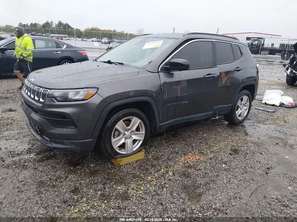 3C4NJCBB4NT225003 2022 JEEP COMPASS - Image 2