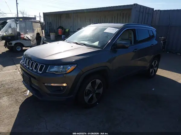 3C4NJCBB5HT643106 2017 JEEP COMPASS - Image 2