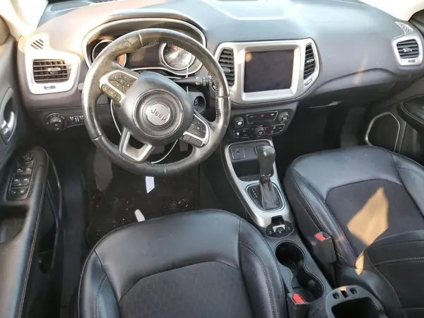 3C4NJCBB5HT658723 2017 JEEP COMPASS - Image 8