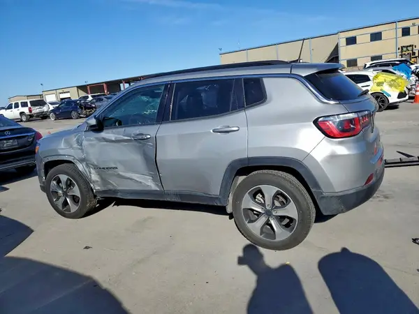 3C4NJCBB5JT102644 2018 JEEP COMPASS - Image 2