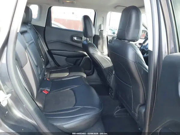 3C4NJCBB5JT105768 2018 JEEP COMPASS - Image 8