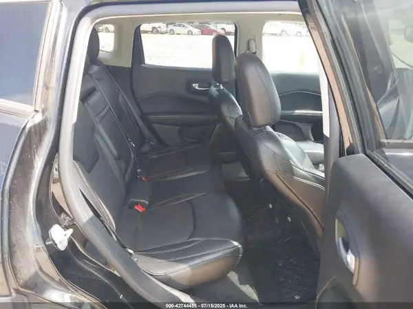 3C4NJCBB5JT125499 2018 JEEP COMPASS - Image 8