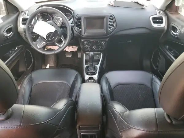 3C4NJCBB5JT137135 2018 JEEP COMPASS - Image 8
