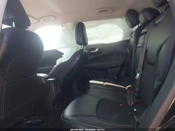 3C4NJCBB5JT165288 2018 JEEP COMPASS - Image 8