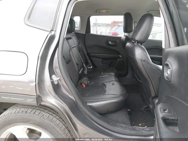 3C4NJCBB5JT186707 2018 JEEP COMPASS - Image 8