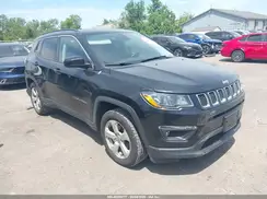 3C4NJCBB5JT194421 2018 JEEP COMPASS