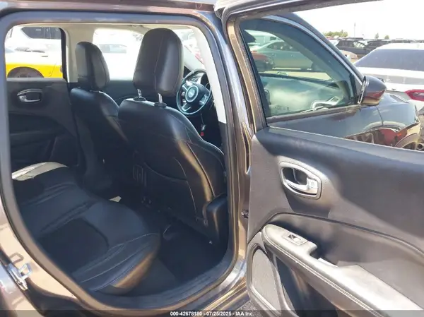 3C4NJCBB5JT194869 2018 JEEP COMPASS - Image 8