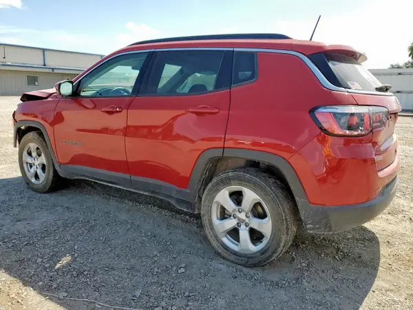 3C4NJCBB5JT205126 2018 JEEP COMPASS - Image 2