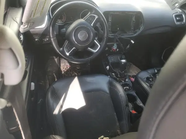 3C4NJCBB5JT226168 2018 JEEP COMPASS - Image 8