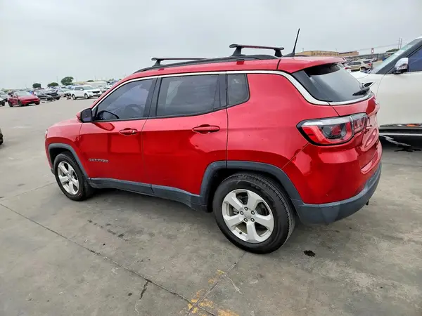 3C4NJCBB5JT227966 2018 JEEP COMPASS - Image 2