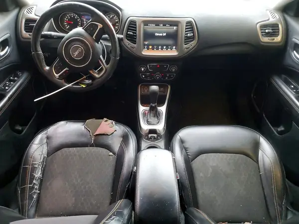 3C4NJCBB5JT228860 2018 JEEP COMPASS - Image 8