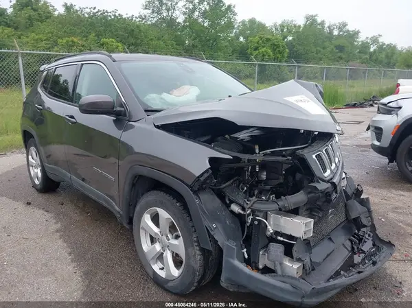 3C4NJCBB5JT235324 2018 JEEP COMPASS - Image 1