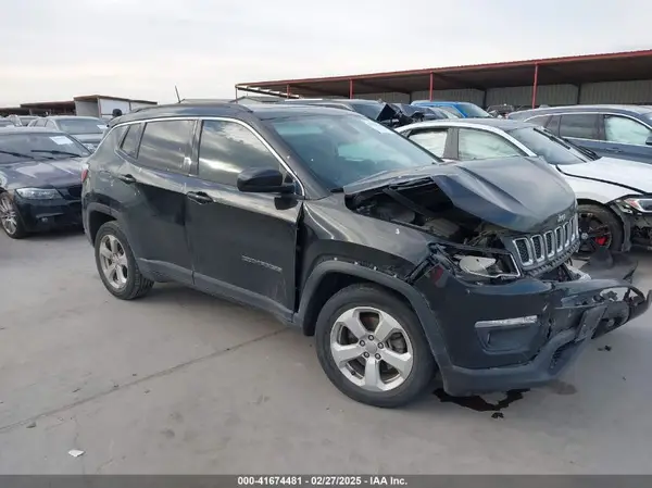 3C4NJCBB5JT240751 2018 JEEP COMPASS - Image 1