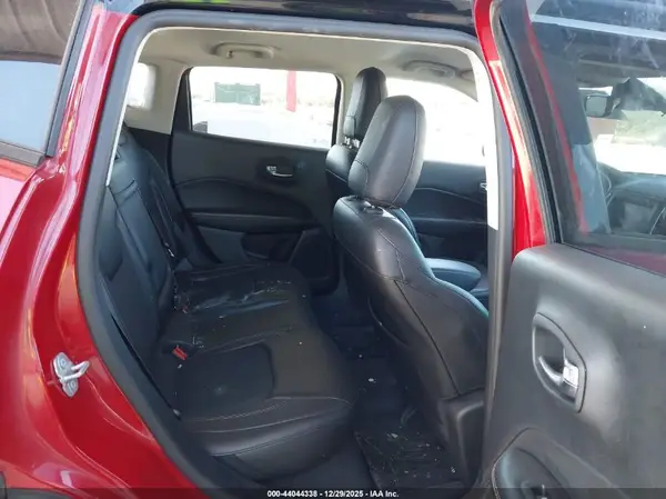 3C4NJCBB5JT240846 2018 JEEP COMPASS - Image 8