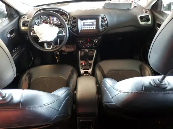 3C4NJCBB5JT248364 2018 JEEP COMPASS - Image 8