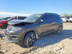 3C4NJCBB5JT267593 2018 JEEP COMPASS