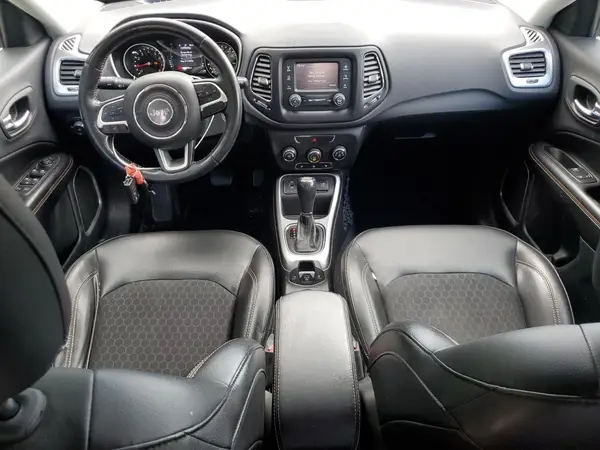 3C4NJCBB5JT272521 2018 JEEP COMPASS - Image 8