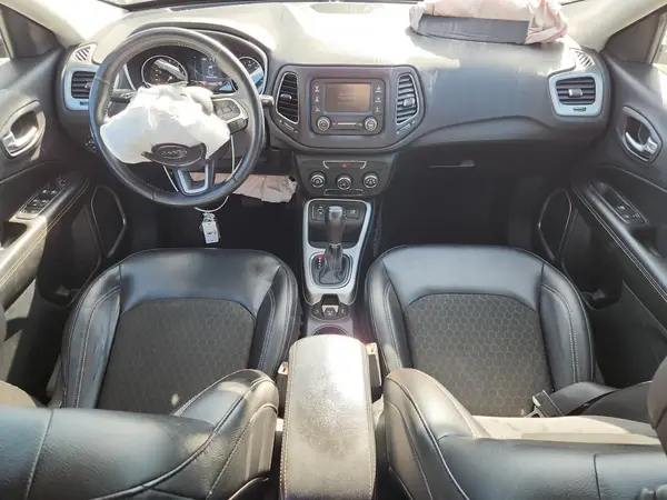 3C4NJCBB5JT293319 2018 JEEP COMPASS - Image 8