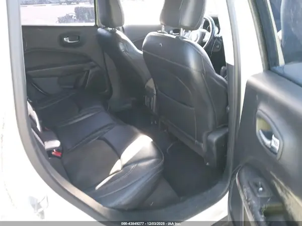 3C4NJCBB5JT293451 2018 JEEP COMPASS - Image 8