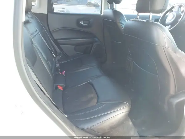 3C4NJCBB5JT304979 2018 JEEP COMPASS - Image 8