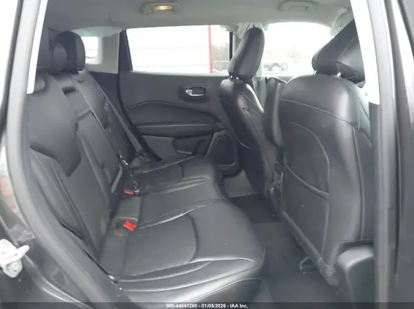 3C4NJCBB5JT318333 2018 JEEP COMPASS - Image 8
