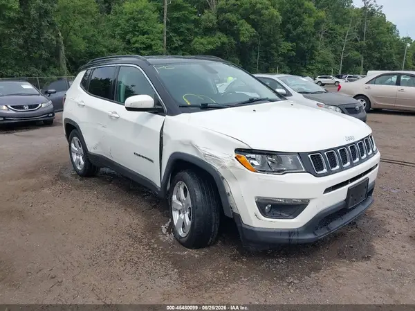 3C4NJCBB5JT318946 2018 JEEP COMPASS - Image 1