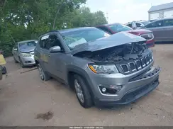 3C4NJCBB5JT318963 2018 JEEP COMPASS