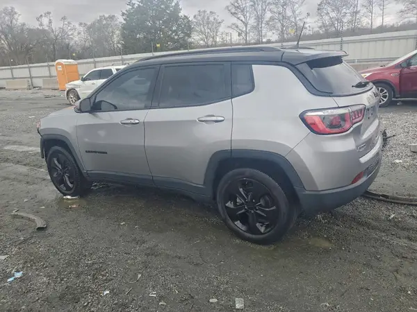 3C4NJCBB5JT324651 2018 JEEP COMPASS - Image 2