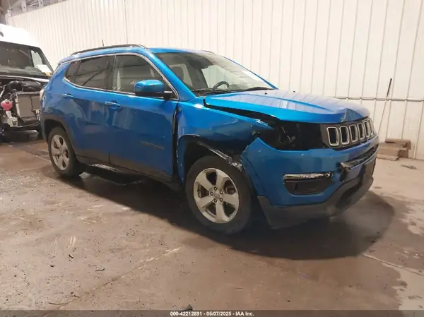 3C4NJCBB5JT442957 2018 JEEP COMPASS - Image 1