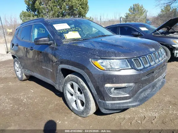 3C4NJCBB5JT461492 2018 JEEP COMPASS - Image 1