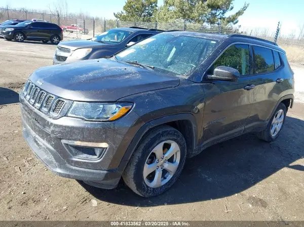 3C4NJCBB5JT461492 2018 JEEP COMPASS - Image 2