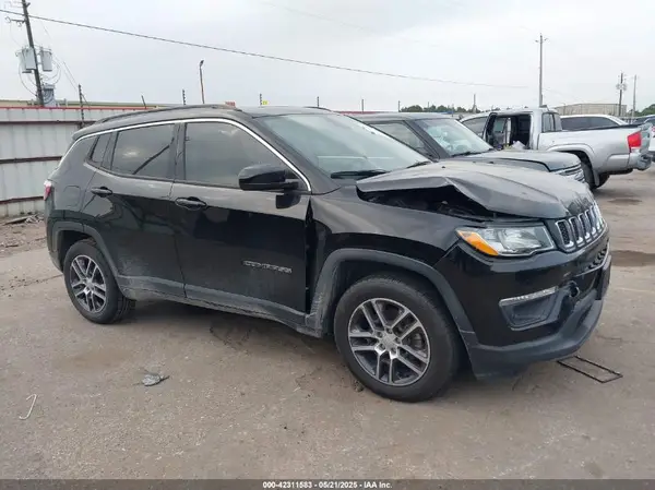3C4NJCBB5JT494430 2018 JEEP COMPASS - Image 1