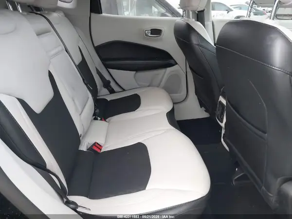 3C4NJCBB5JT494430 2018 JEEP COMPASS - Image 8