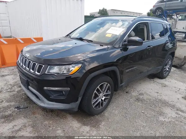 3C4NJCBB5JT494458 2018 JEEP COMPASS - Image 2