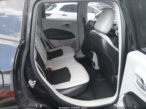 3C4NJCBB5JT494458 2018 JEEP COMPASS - Image 8